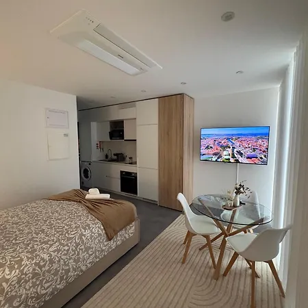 Comfort Avenue * أفيرو